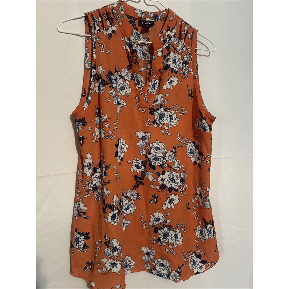 Rue21 Women's Floral Sleeveless Criss-cross Shoulder Detail TopSize M